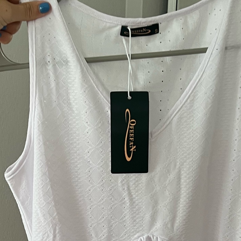 AMAZON white tank - Picture 7 of 8